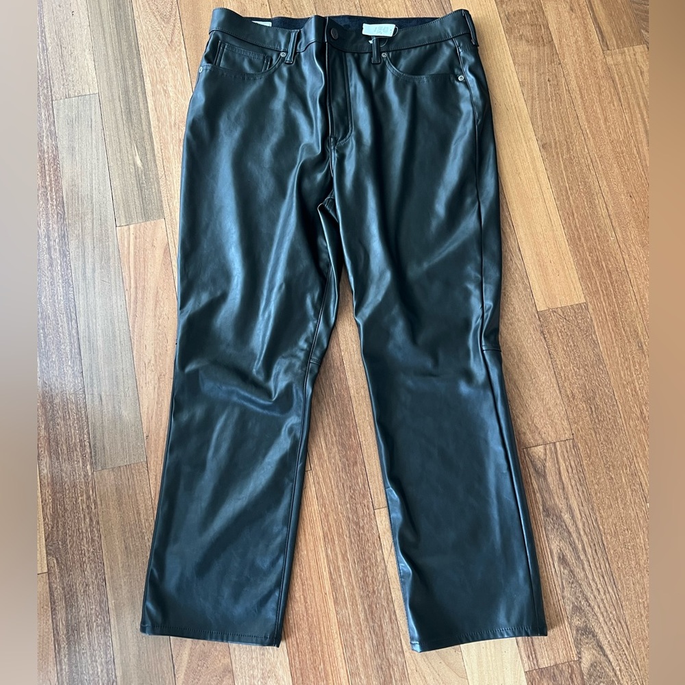 High Rise Faux-Leather Vintage Slim Jeans
4066290023201